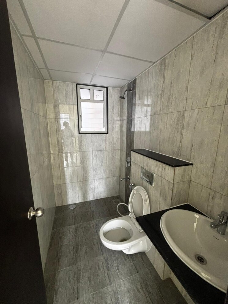 Bathroom, kolte-patil-r10 2 Bedroom 700 Sq.Ft. Apartment In Hinjewadi Pune 8846009