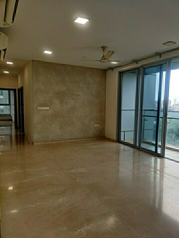 Room in 3 BHK Apartment at Kamanwala Manavsthal II, Goregaon East – for Rent