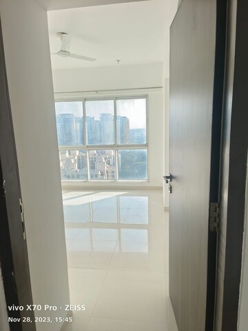 Bedroom in 2 BHK Apartment at Nahar Cayenne, Powai – for Rent