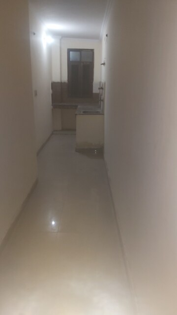 Room in 2.5 BHK Builder Floor at Mayur Vihar – for Rent