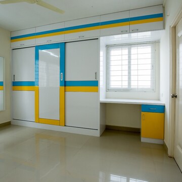Room in 2 BHK Apartment at Ambience Courtyard, Manikonda – for Rent