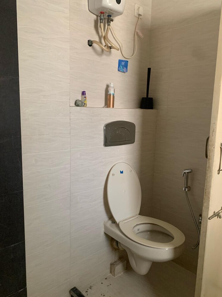 Bathroom, bodakdev 3 Bedroom 2180 Sq.Ft. Apartment In Bodakdev Ahmedabad 8846019
