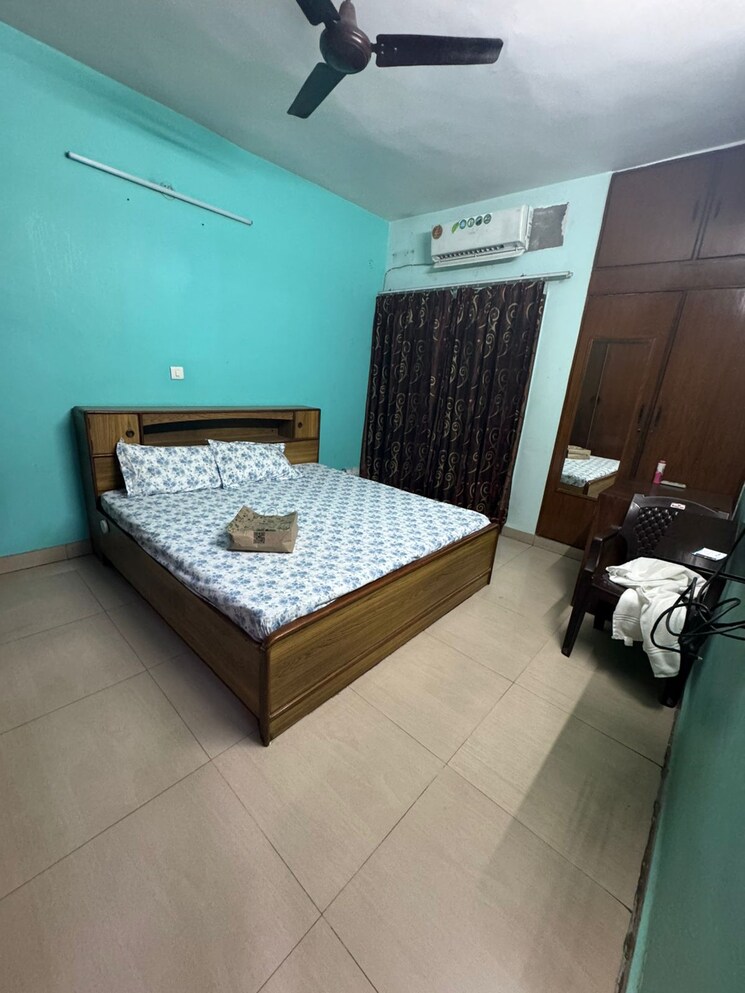 Living Room, sarita-vihar-pocket-c-rwa 4 Bedroom 2250 Sq.Ft. Apartment In Sarita Vihar Delhi 8846026