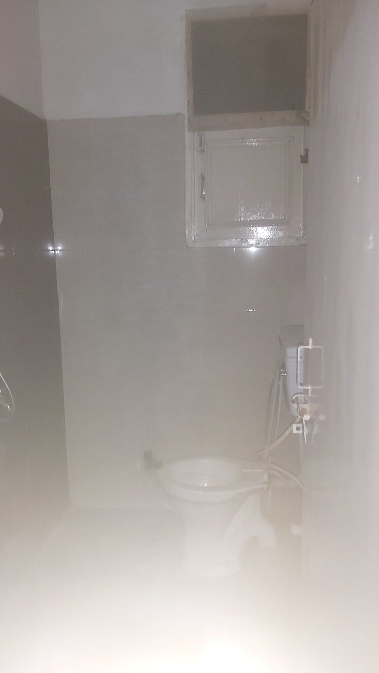 Room, mayur vihar 1 RK 400 Sq.Ft. Builder Floor In Mayur Vihar Delhi 8846031