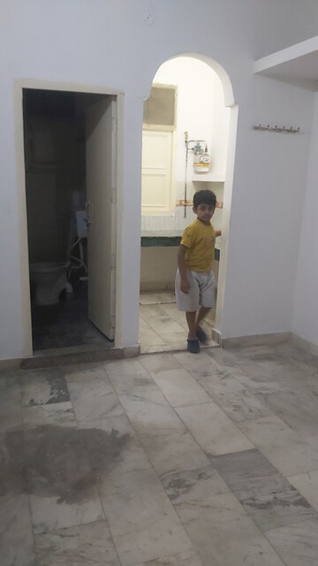 Kitchen in 1 RK Builder Floor at Mayur Vihar – for Rent
