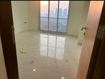 Room in 2 BHK Apartment at Ekta Tripolis, Goregaon West – for Rent
