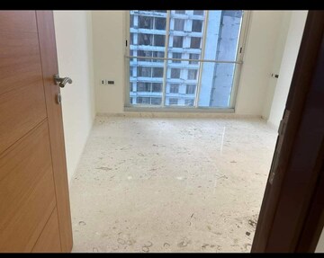 Room in 2 BHK Apartment at Ekta Tripolis, Goregaon West – for Rent