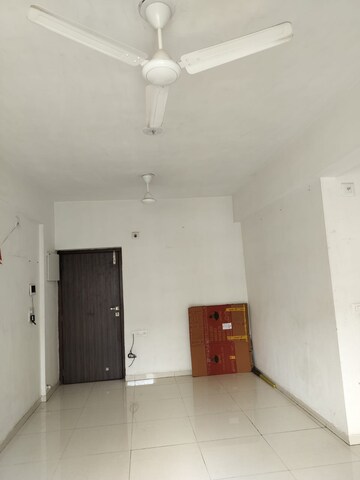 Room in 3 BHK Apartment at Paldi – for Rent