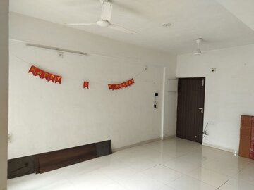 Room in 3 BHK Apartment at Paldi – for Rent