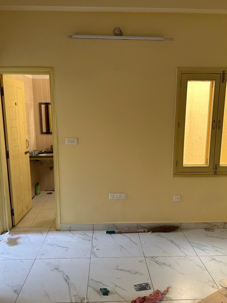 Room, spazedge 2 Bedroom 860 Sq.Ft. Builder Floor In Sector 47 Gurgaon 8846074