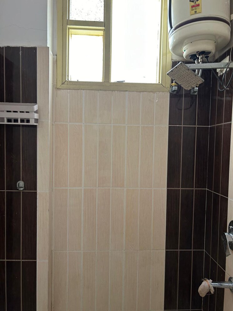 Bathroom, spazedge 2 Bedroom 860 Sq.Ft. Builder Floor In Sector 47 Gurgaon 8846074