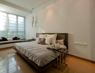 Bedroom in 6 BHK Apartment at Oberoi Realty Esquire, Goregaon East – for Sale