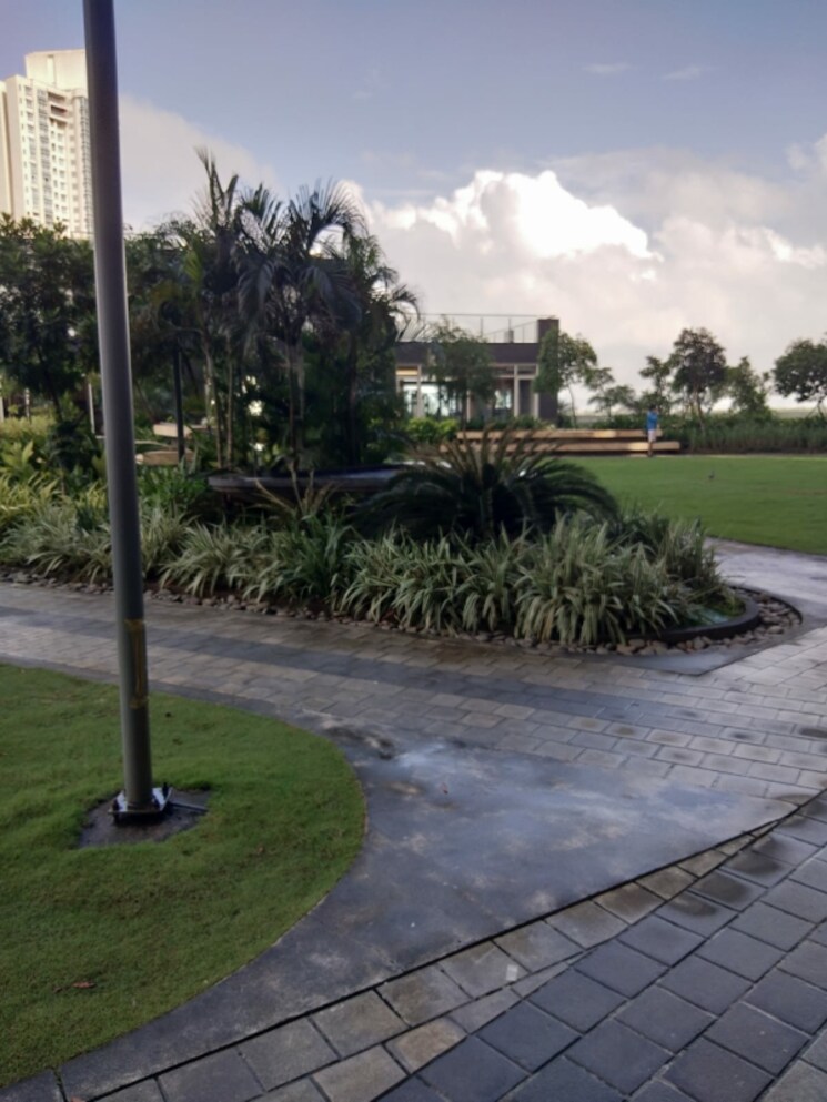 Garden, the-wadhwa-atmosphere 2 Bedroom 630 Sq.Ft. Apartment In Mulund West Mumbai 8846117