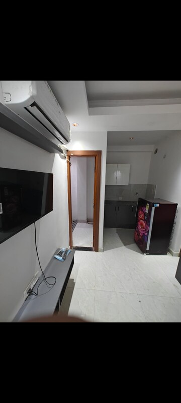 Bedroom in 3 BHK Builder Floor at SS Southend Floors, South City 2 – for Rent