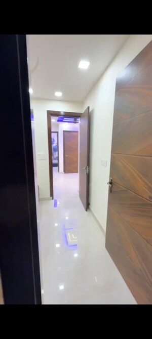 Building Lobby in 3 BHK Builder Floor at Uttam Nagar – for Sale