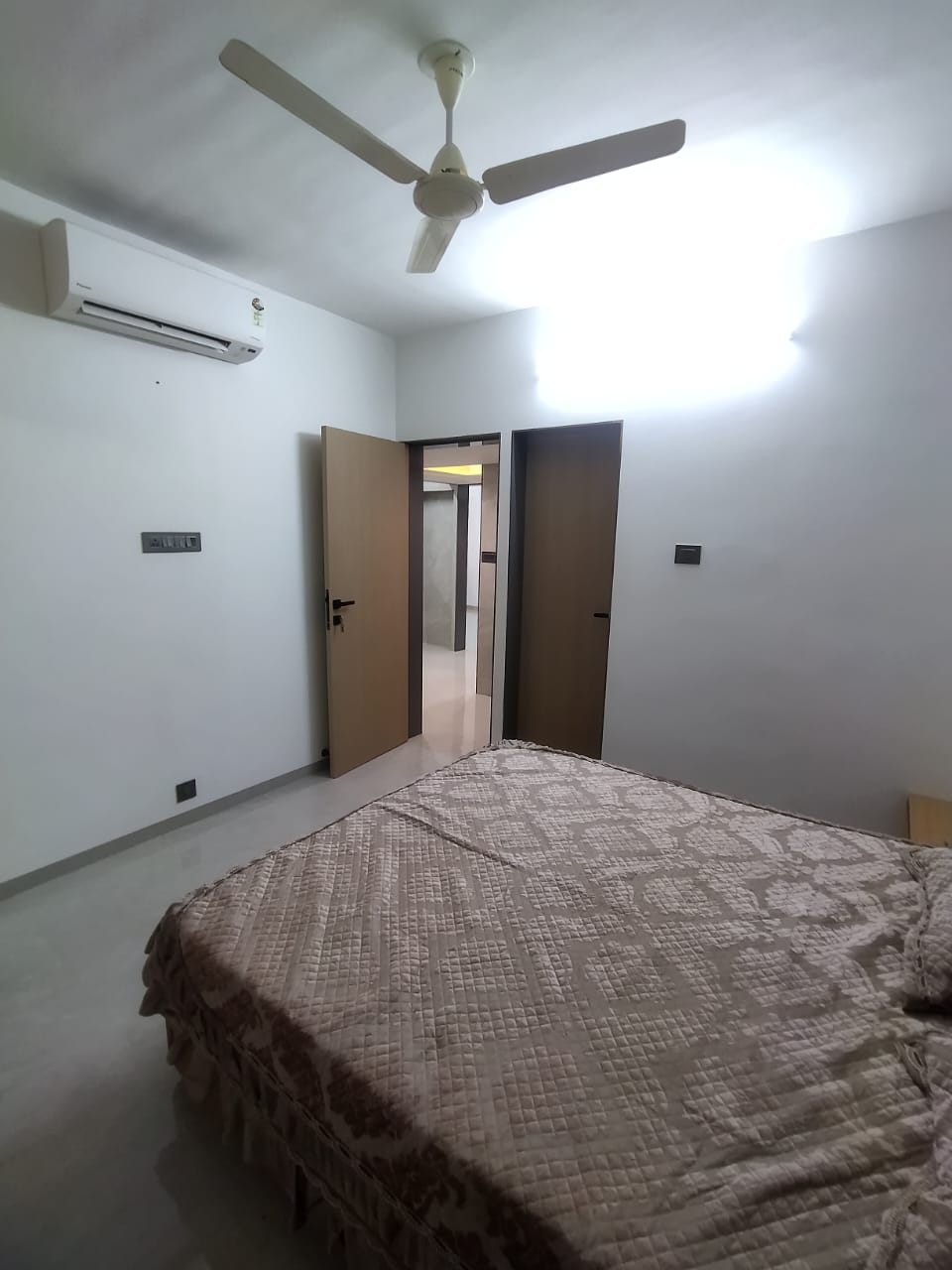 2 BHK Apartment For Rent in Goel Ganga Hill Mist Garden