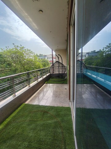 Balcony in 5 BHK Builder Floor at Unitech Nirvana Country Cedar Crest, Sector 50 – for Rent