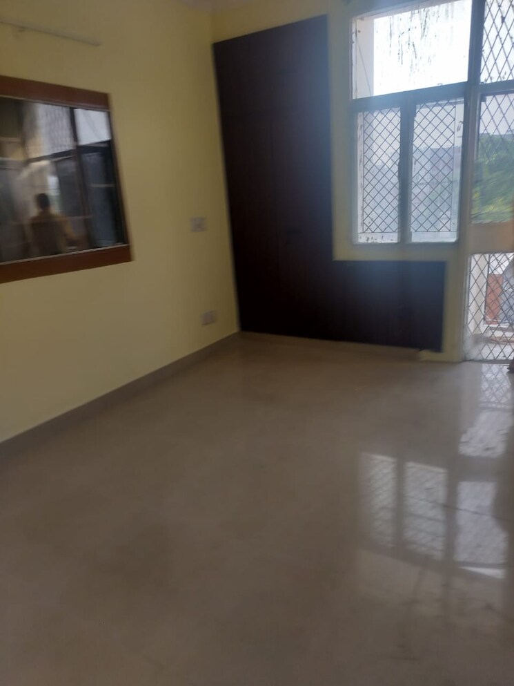 Room, rwa-apartments 2 Bedroom 1700 Sq.Ft. Independent House In Sector 31 Noida 8846160