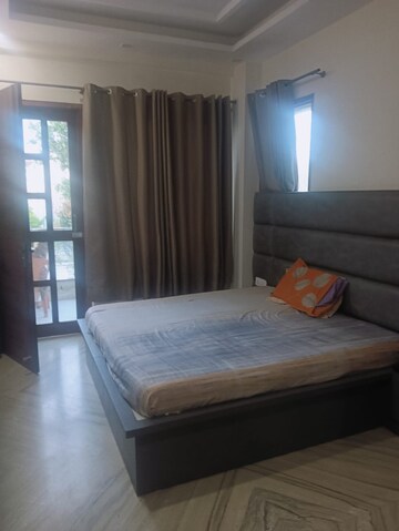 Master Bedroom in 2 BHK Independent House at RWA Apartments, Sector 31 – for Rent
