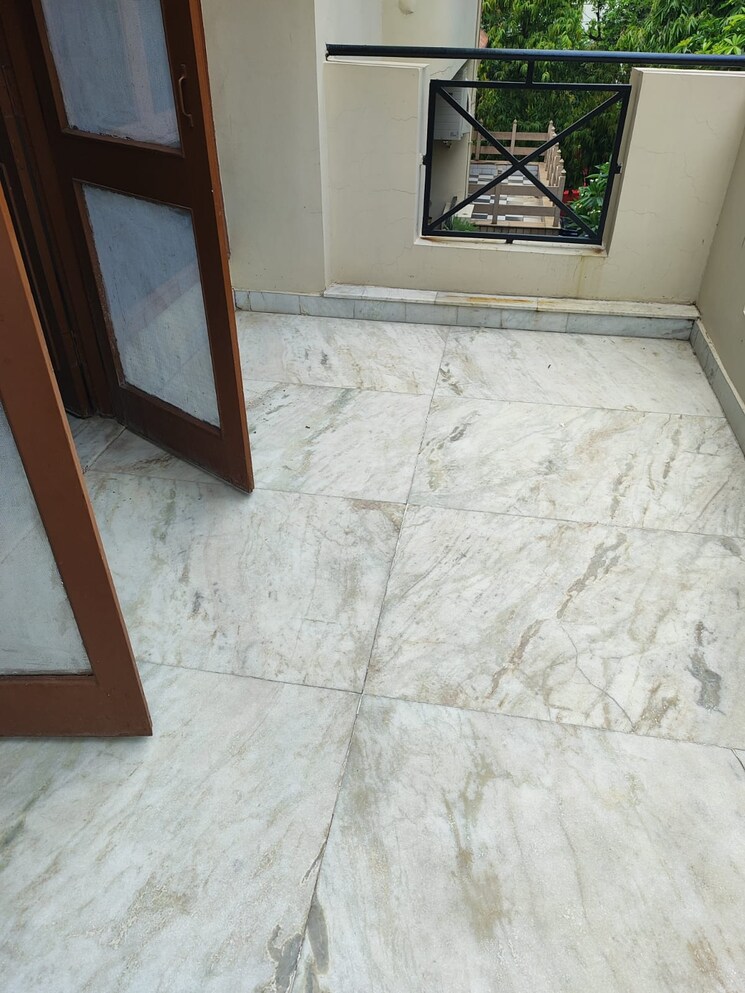 Other, rwa-apartments-sector-52 1 RK 400 Sq.Ft. Independent House In Sector 52 Noida 8846170