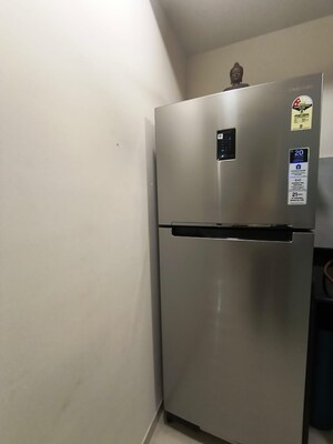 Furnished Amenities in 2 BHK Apartment at Kalpataru Paramount, Kapur Bawdi – for Sale