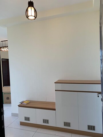 Room in 2.5 BHK Apartment at Prestige Lakeside Habitat, Varthur – for Rent
