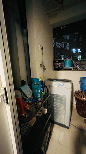 Master Bedroom in 2 BHK Apartment at Lodha Amara, Kolshet Road – for Sale