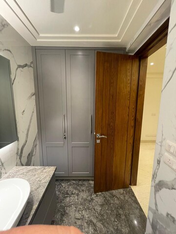 Bedroom in 3 BHK Builder Floor at Safdarjung Enclave – for Rent