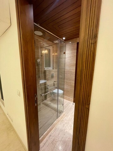 Bathroom in 3 BHK Builder Floor at Safdarjung Enclave – for Rent