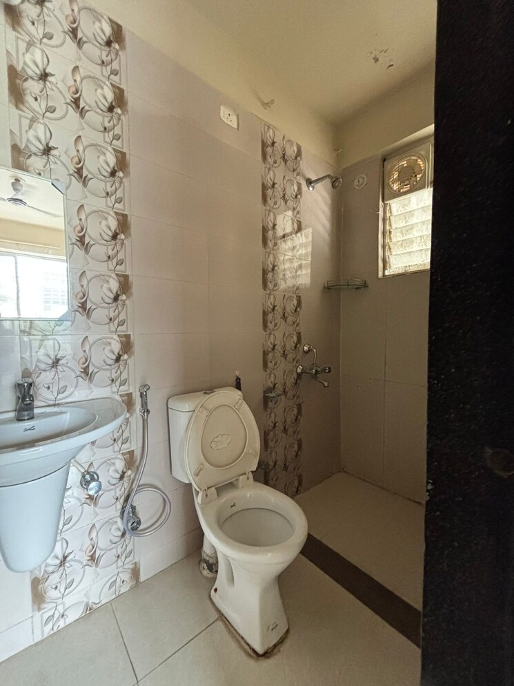 Bathroom, costa-blanca 2 Bedroom 1064 Sq.Ft. Apartment In Baner Pune 8846303