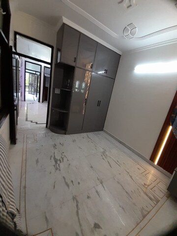 Room in 2 BHK Builder Floor at Rohini Sector 24 – for Rent