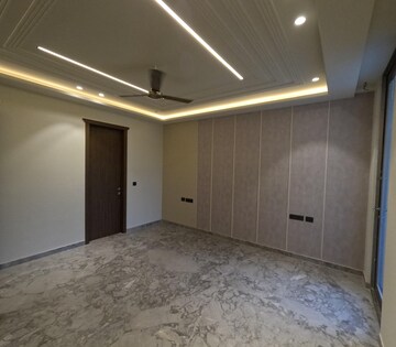 Room in 3 BHK Builder Floor at Gulmohar Park – for Sale