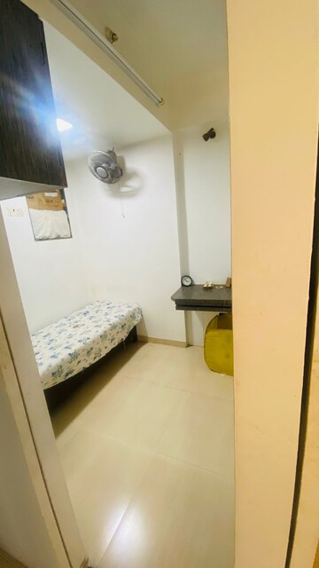 Bathroom in 1.5 BHK Apartment at Sai Dham Complex Kandivali, Kandivali West – for Rent