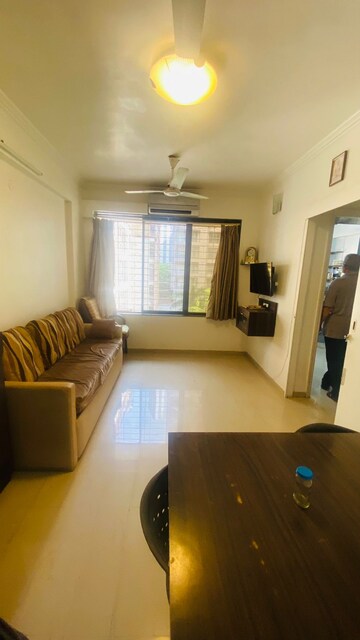 Living Room in 1.5 BHK Apartment at Sai Dham Complex Kandivali, Kandivali West – for Rent