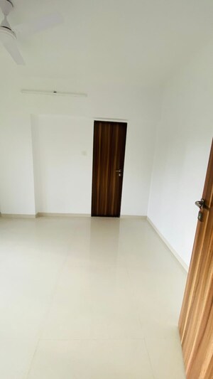 Room in 1 BHK Apartment at Gada Swami Darshan, Kandivali West – for Sale