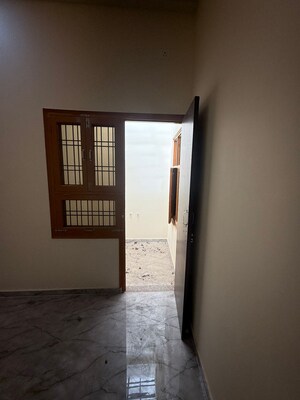 Room in 2 BHK Independent House at Chinhat – for Sale
