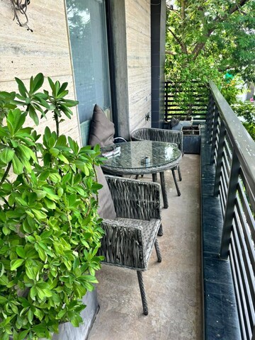 Balcony in 3 BHK Builder Floor at Safdarjung Enclave – for Sale