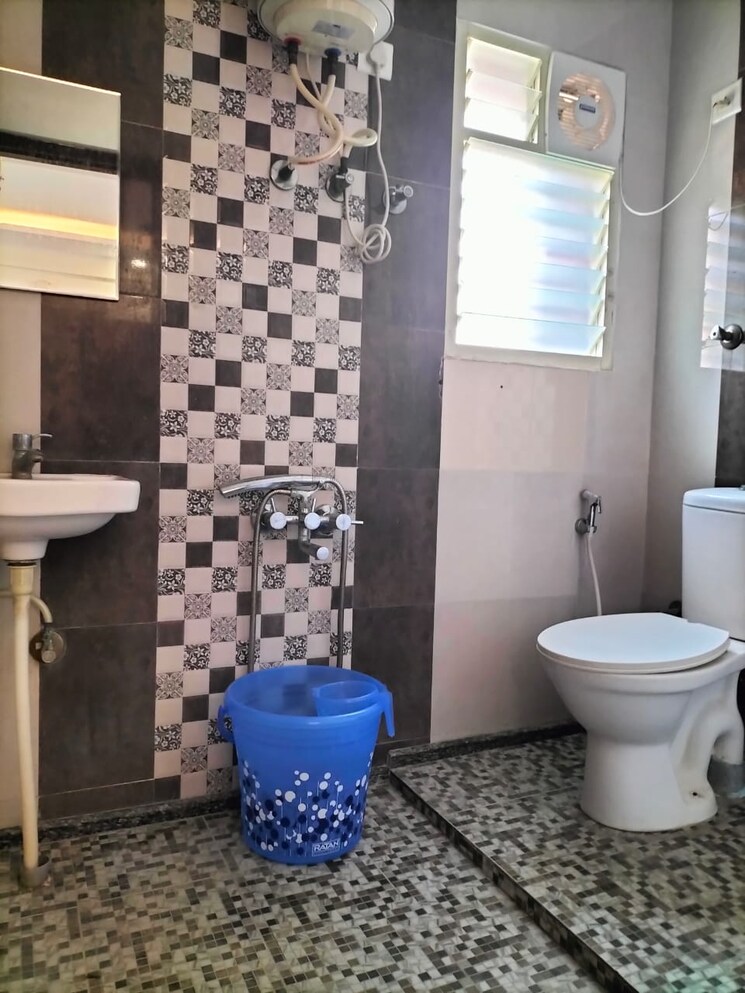 Bathroom, ejipura 2 Bedroom 900 Sq.Ft. Apartment In Ejipura Bangalore 8846342