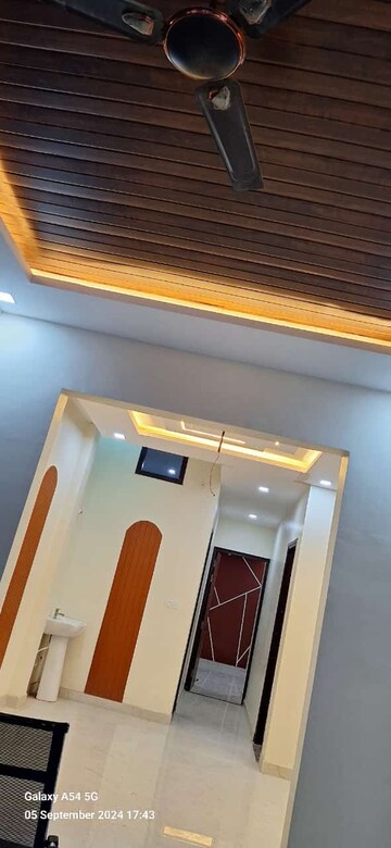  2 BHK Independent House at Tiwaripur – for Sale