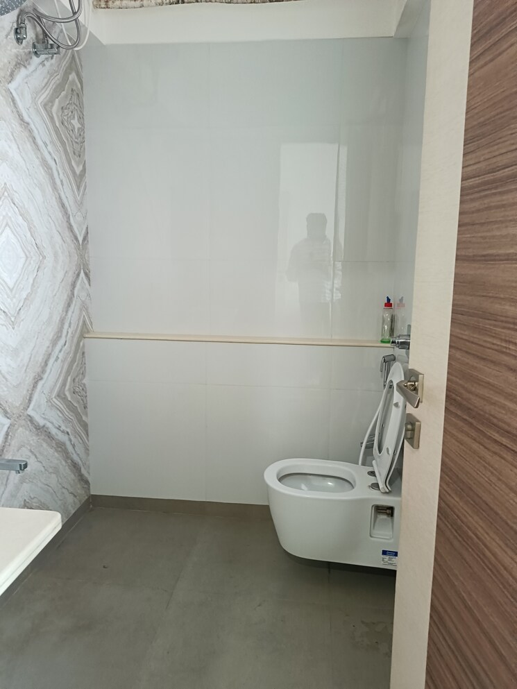 Attached Bathroom, chandak-cornerstone 2 Bedroom 584 Sq.Ft. Apartment In Worli Mumbai 8846349