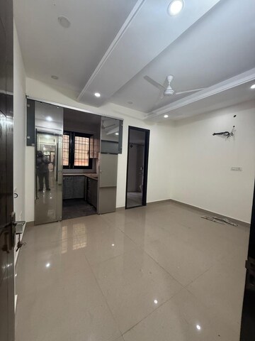 Room in 2 BHK Builder Floor at Kalkaji – for Rent