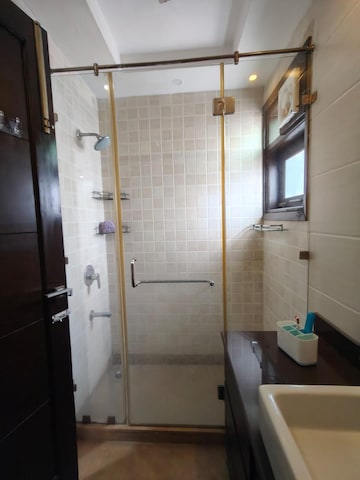 Bathroom in 3 BHK Builder Floor at Greater Kailash Part 3 – for Rent