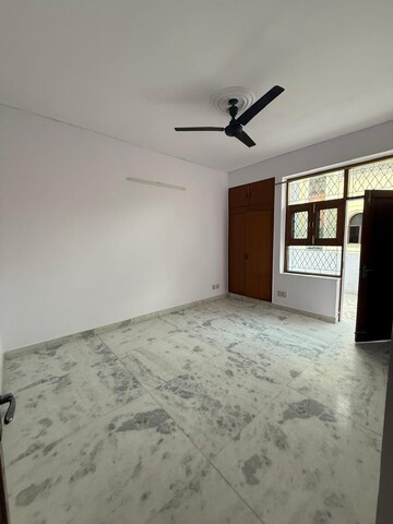 Room in 3 BHK Builder Floor at Kalkaji – for Rent