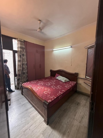 Bedroom in 3 BHK Builder Floor at Chittaranjan Park – for Rent