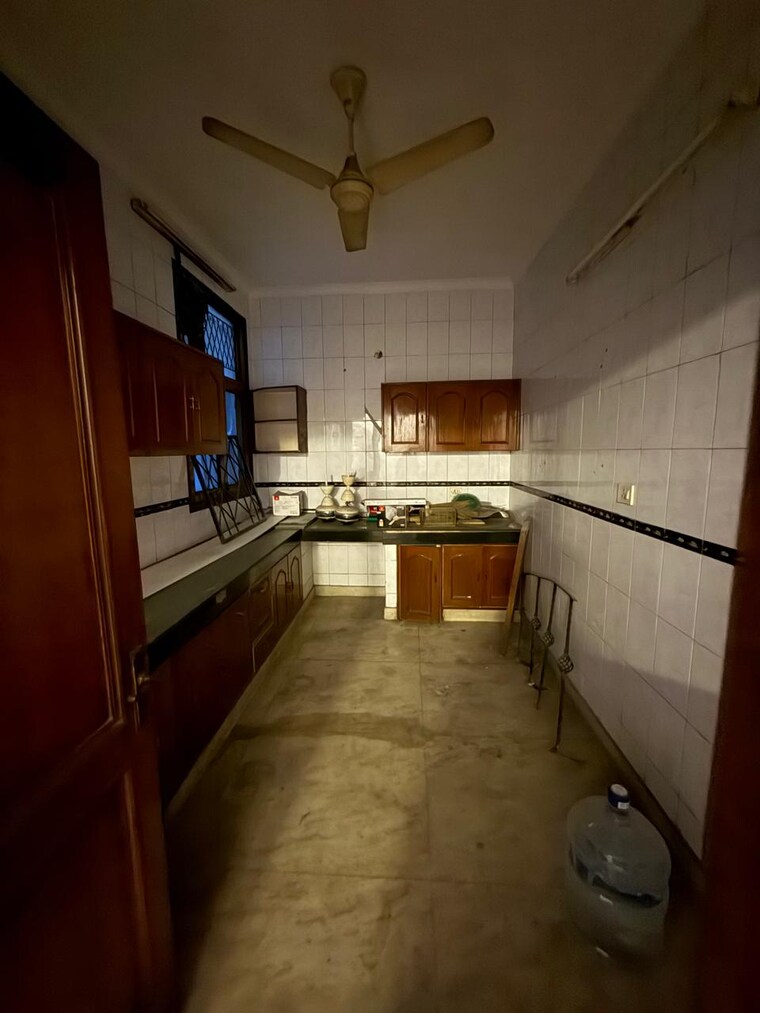 Kitchen, kalkaji 3 Bedroom 1900 Sq.Ft. Builder Floor In Kalkaji Delhi 8846399