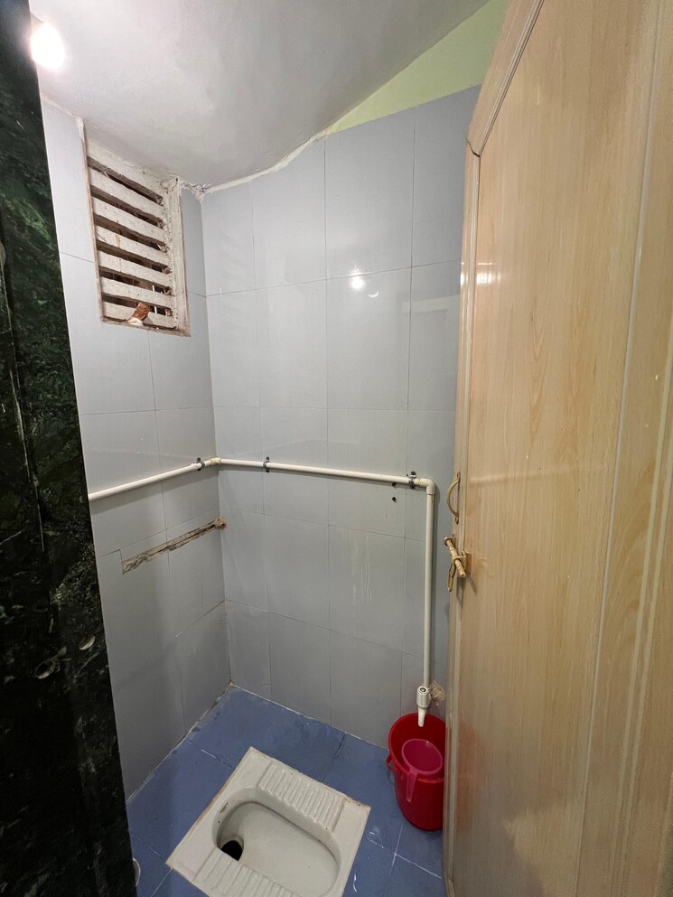 Bathroom, gokhalenagar 2 Bedroom 780 Sq.Ft. Apartment In Gokhalenagar Pune 8846400
