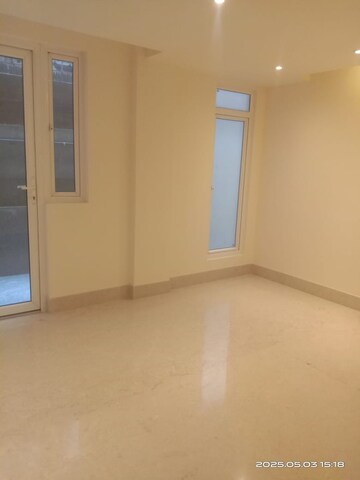 Room in 6+ BHK Builder Floor at Panchsheel Park – for Rent