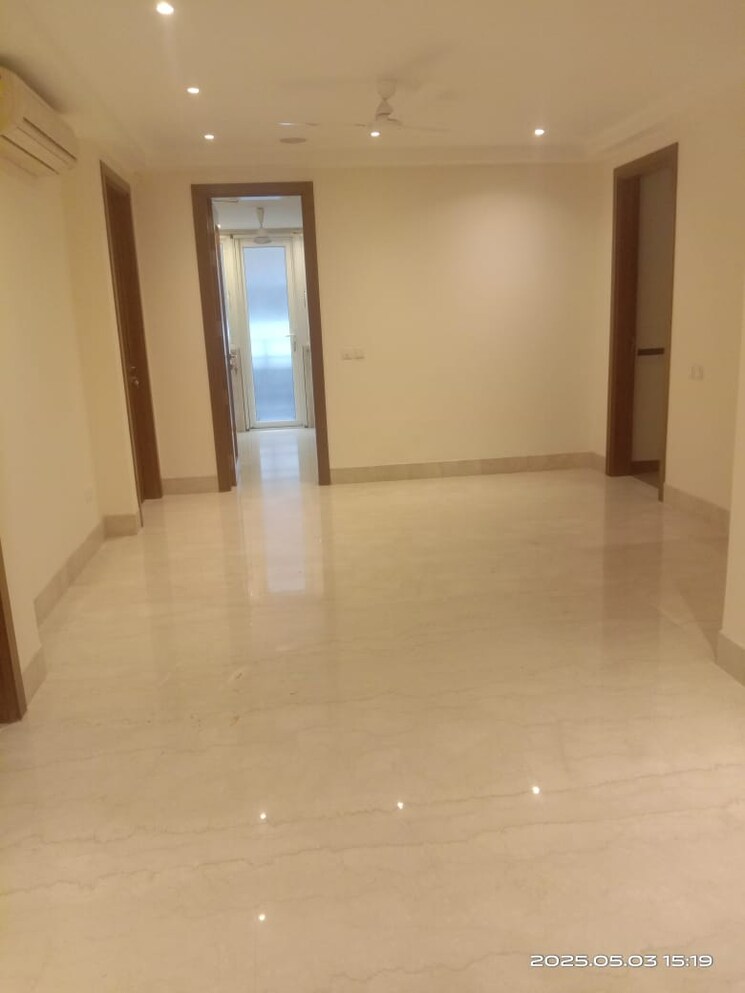 Room, panchsheel park 6+ Bedroom 2800 Sq.Ft. Builder Floor In Panchsheel Park Delhi 8846405