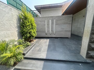 Balcony in 5 BHK Independent House at Vasant Kunj – for Rent