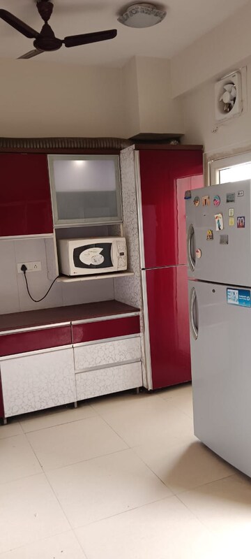 Furnished Amenities in 2 BHK Apartment at Arun Vihar Sector 37, Sector 37 – for Rent